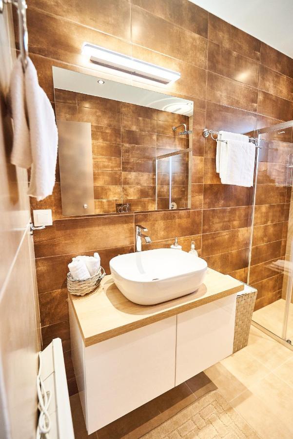 The El Greco Spirit Meets The Athenian Luxury Apt1 Buitenkant foto